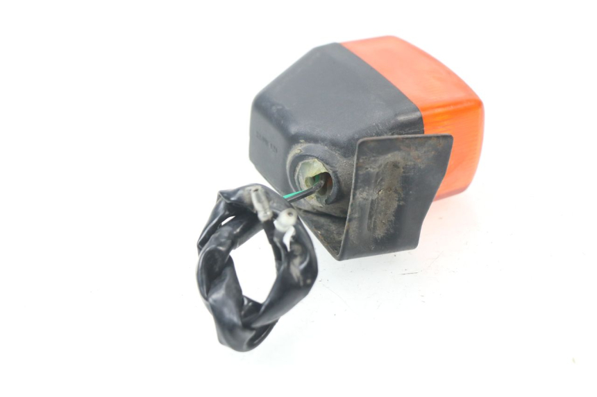 photo de FRONT LEFT TURN SIGNAL  TNT MOTOR FASTINO 4T 50 (2013 - 2019) - Alternative perspective