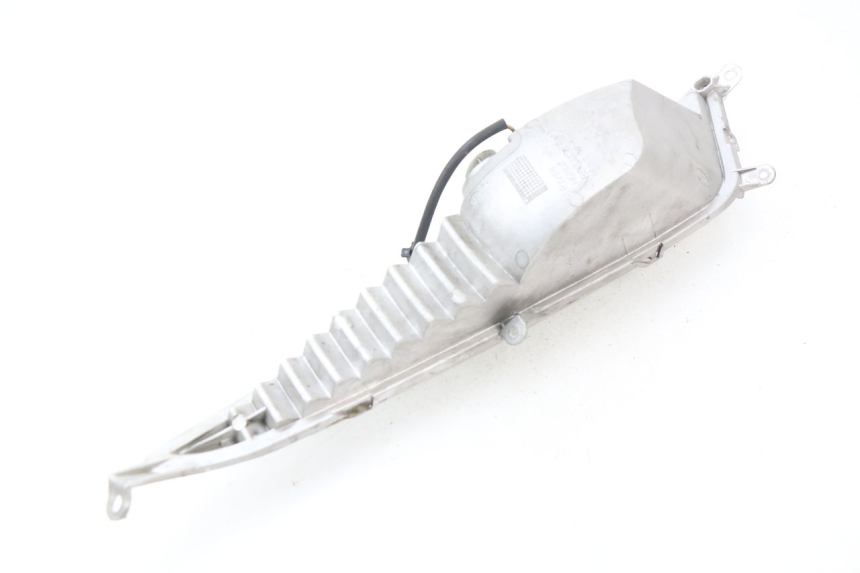 photo de LEFT FRONT TURN SIGNAL HONDA FES PANTHEON 125 (2003 - 2007) - Surface and material condition