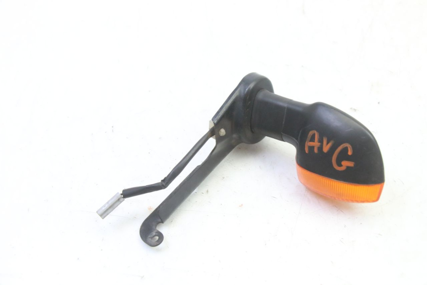 photo de FRONT LEFT TURN SIGNAL YAMAHA FZ6 FAZER S2 600 (2007 - 2011) - Technical close-up