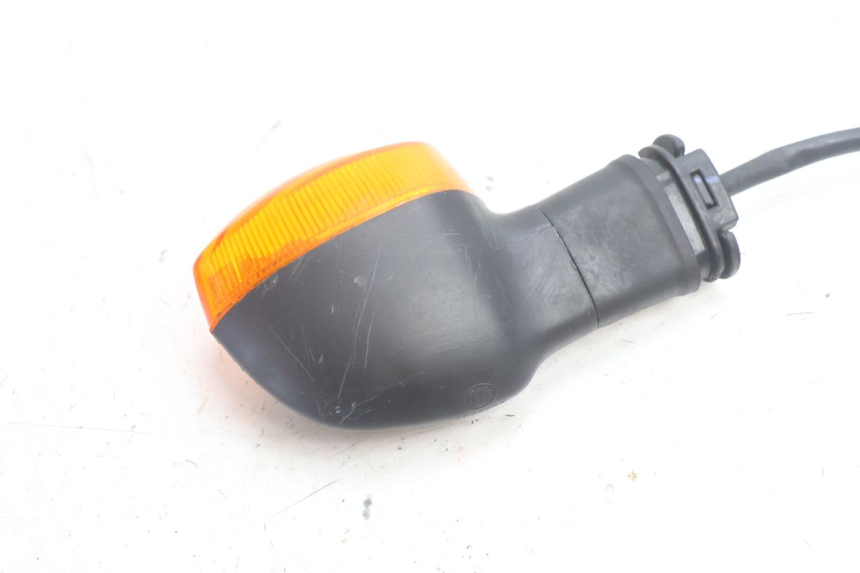 photo de FRONT LEFT TURN SIGNAL YAMAHA FZ8 800 (2010 - 2016) - Technical close-up
