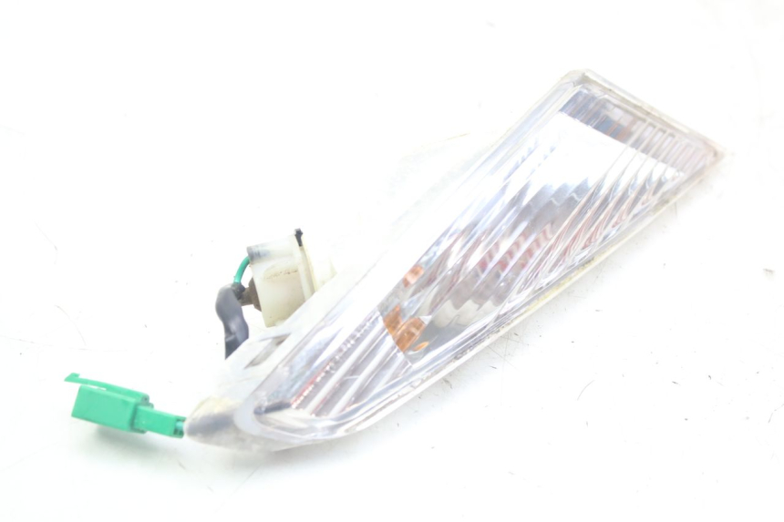 photo de FRONT LEFT TURN SIGNAL  PEUGEOT GEOPOLIS RS 125 (2007 - 2009) - Technical close-up