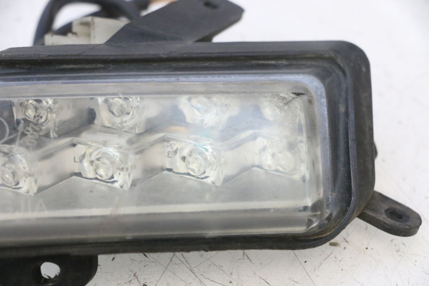 photo de FRONT LEFT TURN SIGNAL NECO GPX LC 2T 50 (2014 - 2018) - Surface and material condition