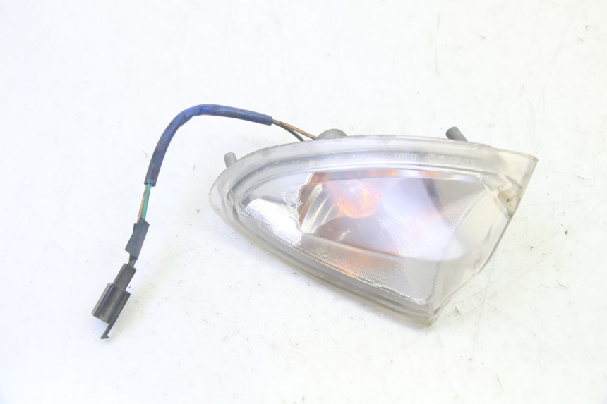 photo de FRONT LEFT TURN SIGNAL KYMCO GRAND DINK 125 (2002 - 2007) - Zoom on usage condition
