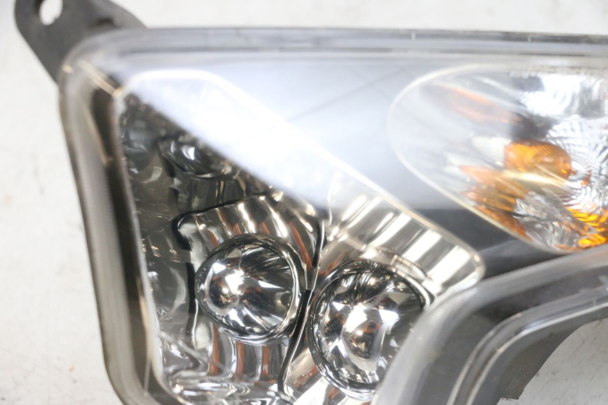 photo de FRONT LEFT TURN SIGNAL SYM GTS EVO 125 (2009 - 2013) - Zoom on usage condition