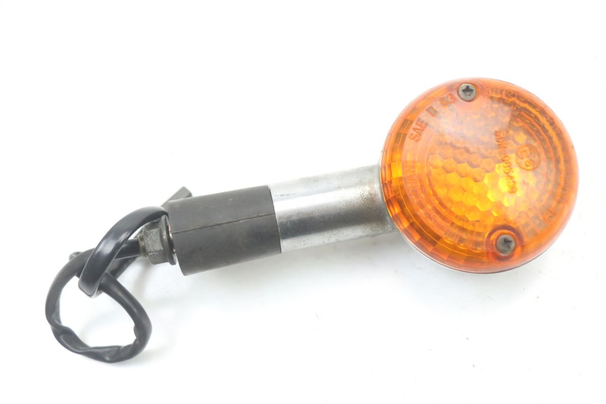 photo de FRONT LEFT TURN SIGNAL  SUZUKI GZ MARAUDER 125 (1998 - 2004) - Main view