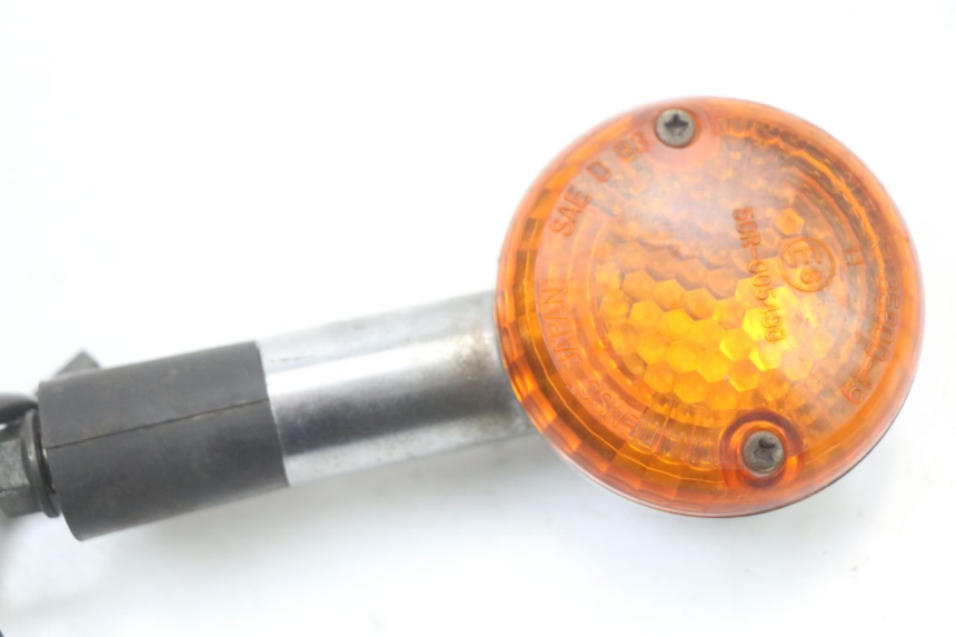 photo de FRONT LEFT TURN SIGNAL  SUZUKI GZ MARAUDER 125 (1998 - 2004) - Component detail
