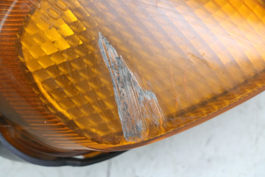 photo de FRONT LEFT TURN SIGNAL HONDA CBR F 1000 (1993 - 1996) - Fixing points details