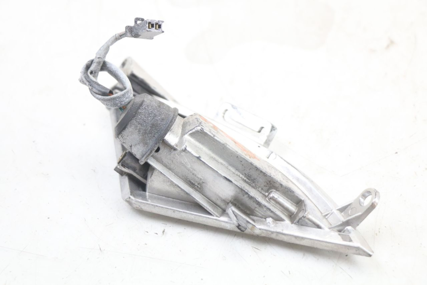 photo de FRONT LEFT TURN SIGNAL HONDA NES AROBASE 125 (2000 - 2003) - Alternative perspective