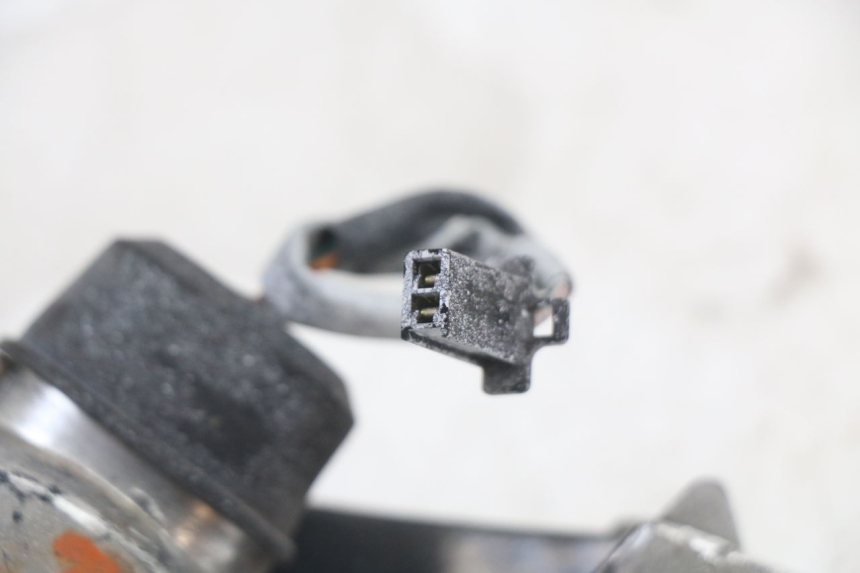 photo de FRONT LEFT TURN SIGNAL HONDA NES AROBASE 125 (2000 - 2003) - Product overview