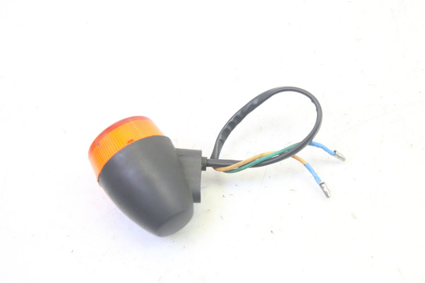 photo de FRONT LEFT TURN SIGNAL SPEEDY HT50QT6 50 - Zoom on usage condition