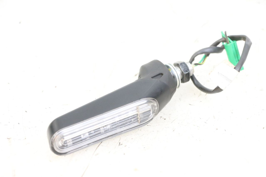 photo de FRONT LEFT TURN SIGNAL HUSQVARNA SVARTPILEN 401 (2018 - 2023) - Component detail