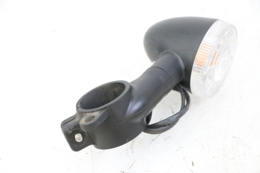 photo de FRONT LEFT TURN SIGNAL KEEWAY K-LIGHT KLIGHT 125 (2018 - 2025) - Zoom on usage condition