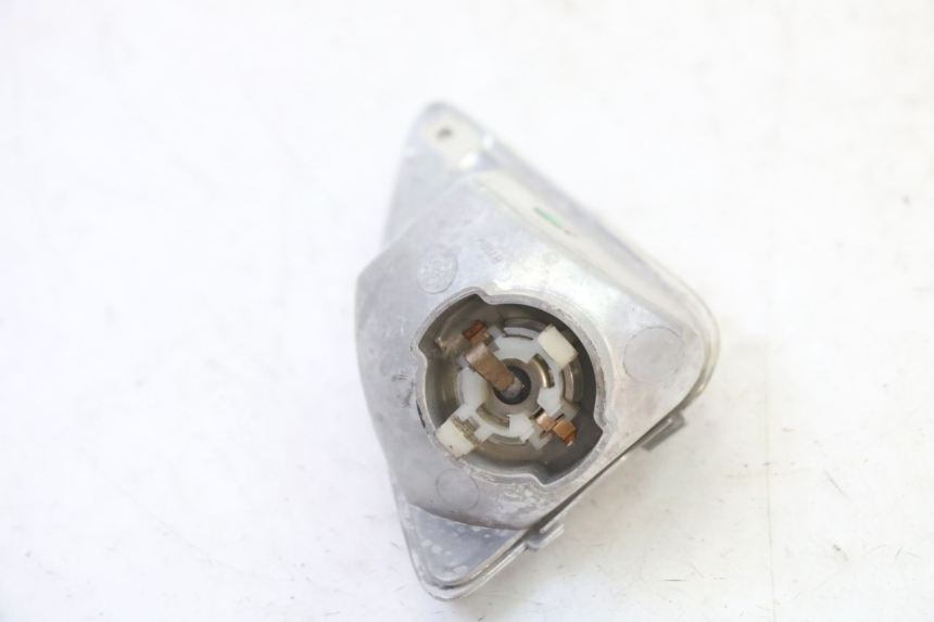 photo de FRONT LEFT TURN SIGNAL PIAGGIO LIBERTY 4T 50 (2009 - 2015) - Technical close-up