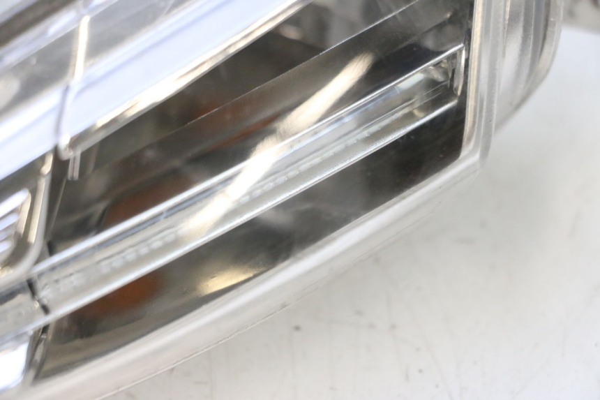 photo de LEFT FRONT TURN SIGNAL PIAGGIO LIBERTY IGET 4T 50 (2015 - 2020) - Distinctive features