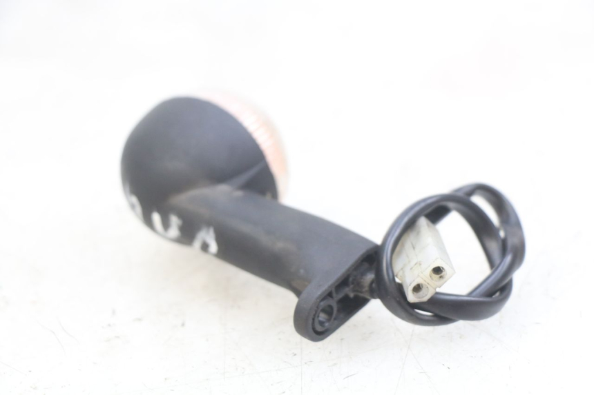 photo de LEFT FRONT TURN SIGNAL PEUGEOT LUDIX 50 (2005 - 2007) - Alternative perspective