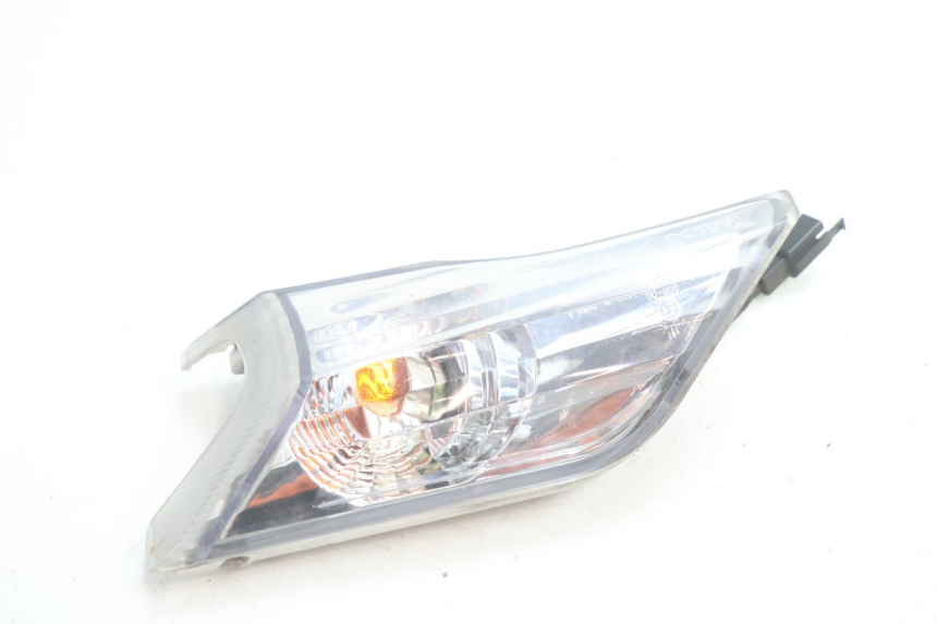 photo de FRONT LEFT TURN SIGNAL KYMCO MOVIE S 125 (2009 - 2018) - Zoom on usage condition