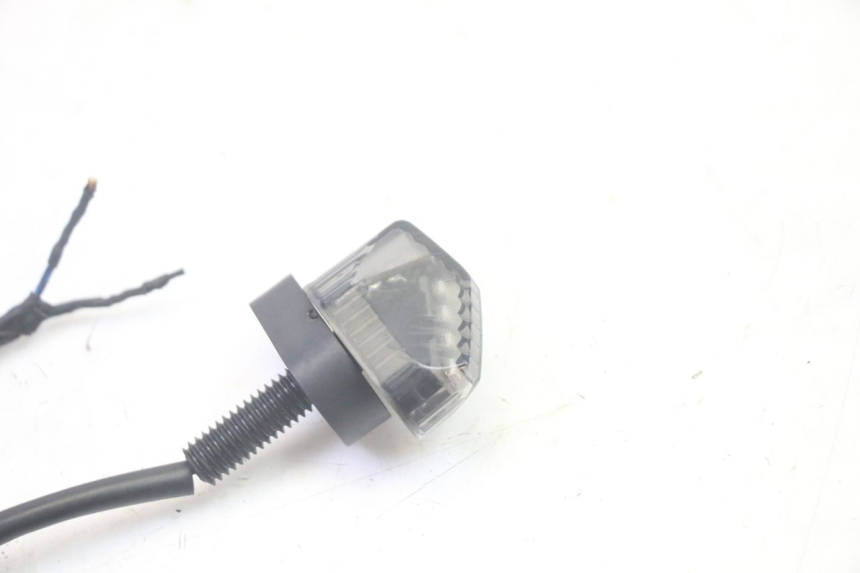 photo de FRONT LEFT TURN SIGNAL PIAGGIO MP3 500 (2016 - 2018) - Component detail