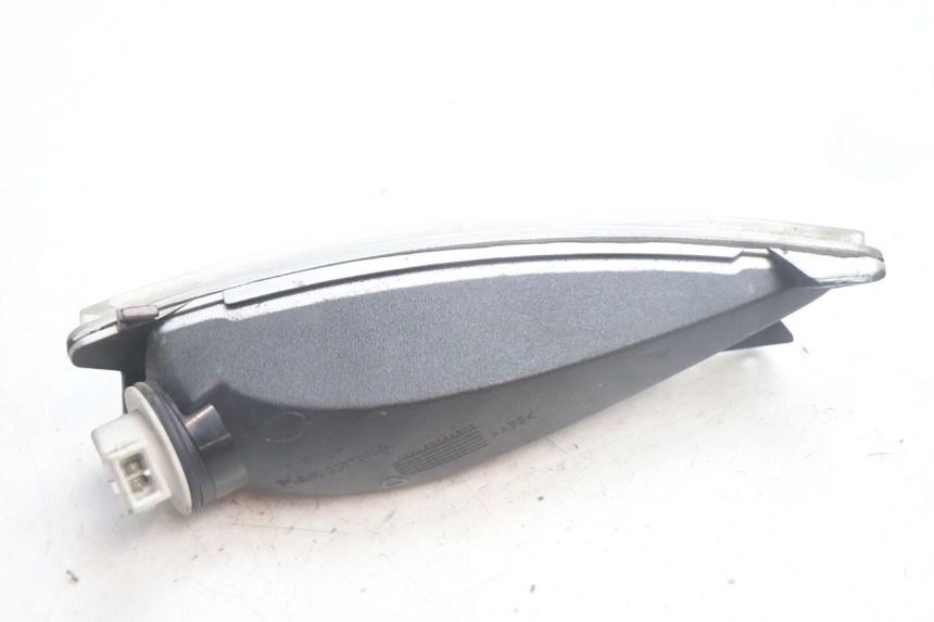 photo de FRONT LEFT TURN SIGNAL  PIAGGIO MP3 125 (2006 - 2014) - Alternative perspective