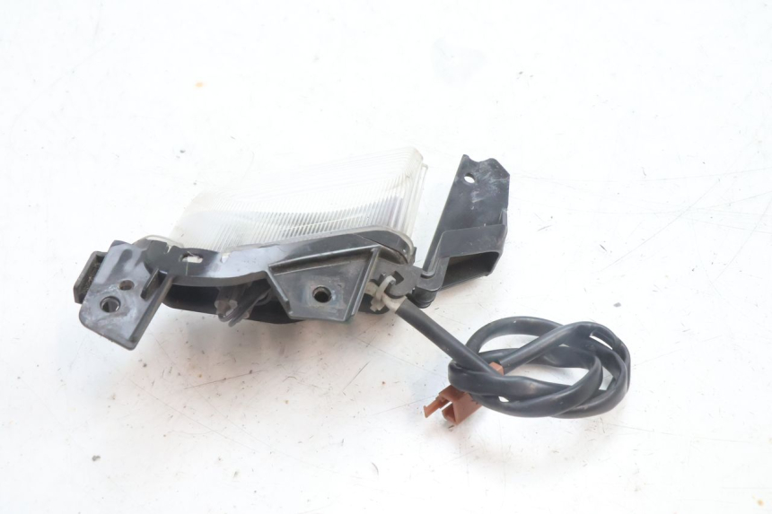 photo de FRONT LEFT TURN SIGNAL YAMAHA N-MAX NMAX 125 (2021 - 2024) - Technical close-up