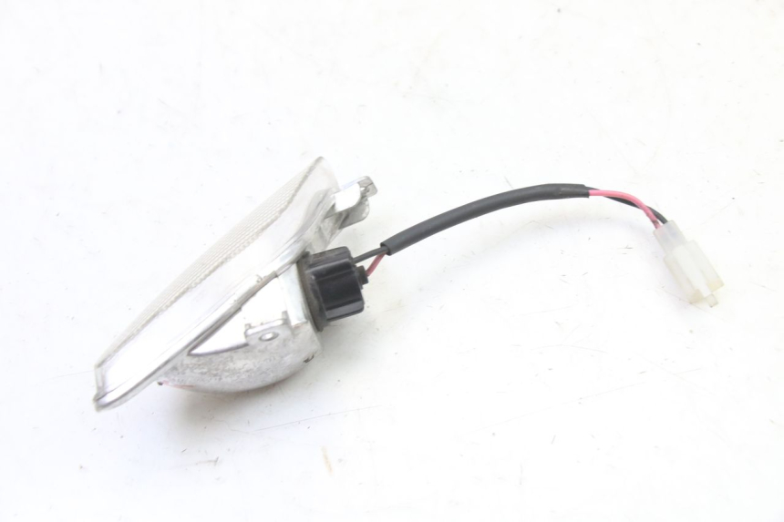 photo de FRONT LEFT TURN SIGNAL  PIAGGIO NEW TYPHOON 50 (2018 - 2021) - Zoom on usage condition