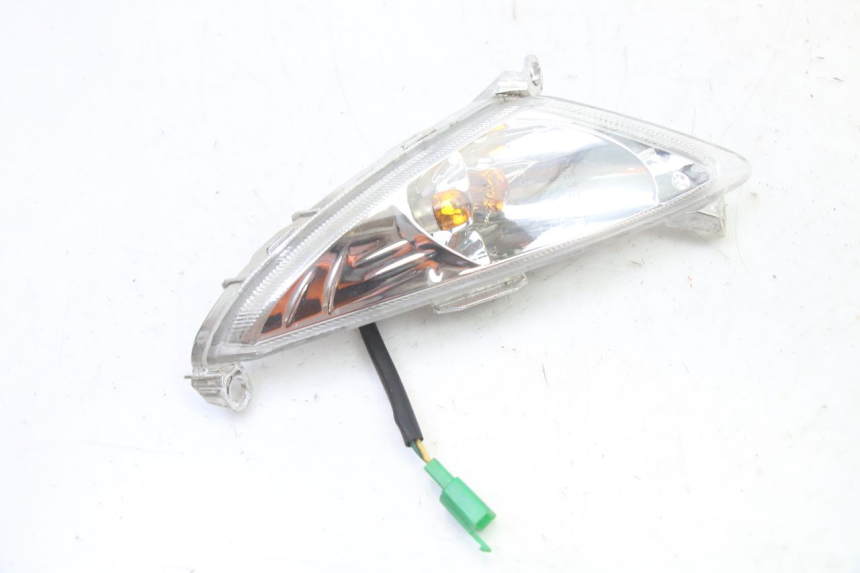 photo de FRONT LEFT TURN SIGNAL SYM ORBIT 2 4T 50 (2008 - 2017) - Alternative perspective