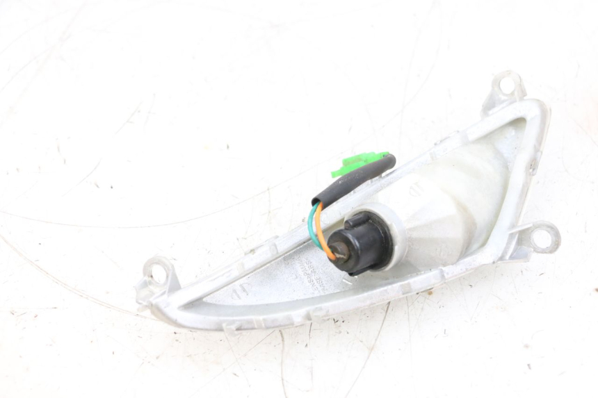 photo de FRONT LEFT TURN SIGNAL SYM ORBIT 2 4T 50 (2008 - 2017) - Alternative perspective
