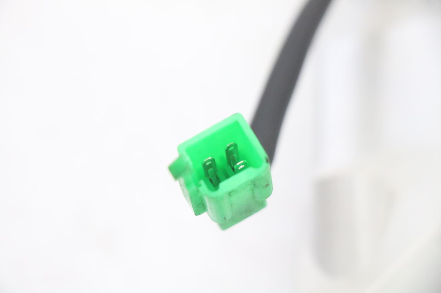 photo de FRONT LEFT TURN SIGNAL PEUGEOT TWEET 4T 50 (2023 - 2025) - Surface and material condition