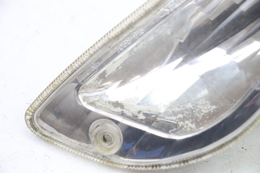 photo de FRONT LEFT TURN SIGNAL PIAGGIO VESPA LX IE 125 (2010 - 2012) - Component detail