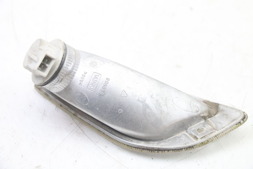 photo de FRONT LEFT TURN SIGNAL PIAGGIO VESPA LX IE 125 (2010 - 2012) - Fixing points details