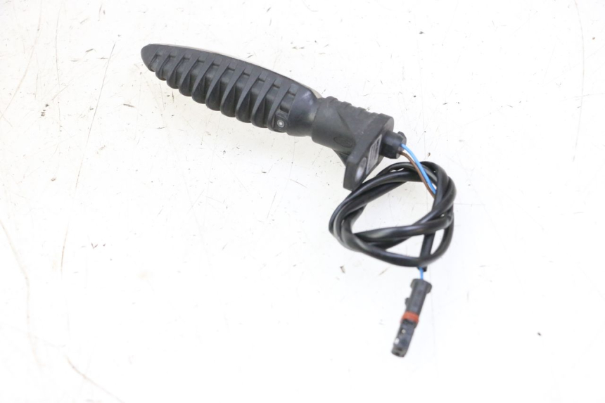 photo de FRONT LEFT TURN SIGNAL BMW S RR ABS S1000RR 1000 (2015 - 2018) - Alternative perspective