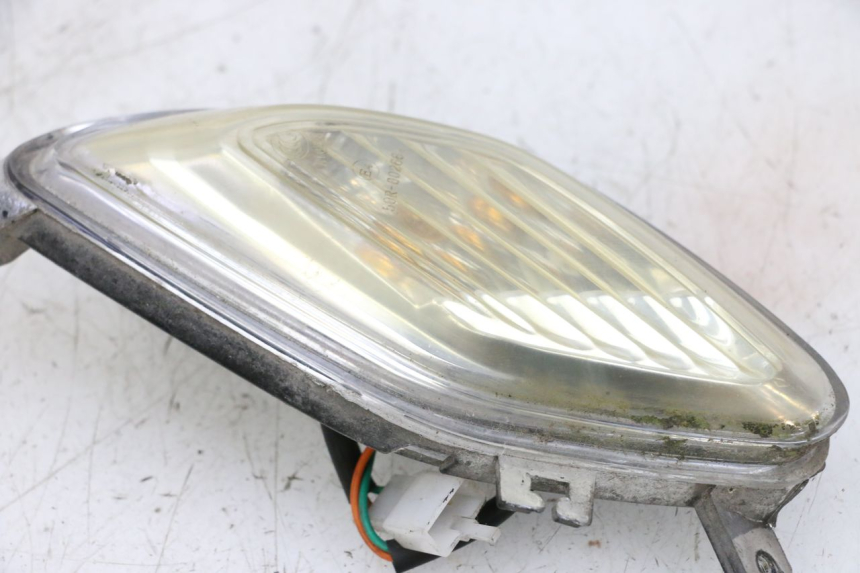 photo de FRONT LEFT TURN SIGNAL  JM MOTORS SANTANA 50 (2014 - 2023) - Surface and material condition