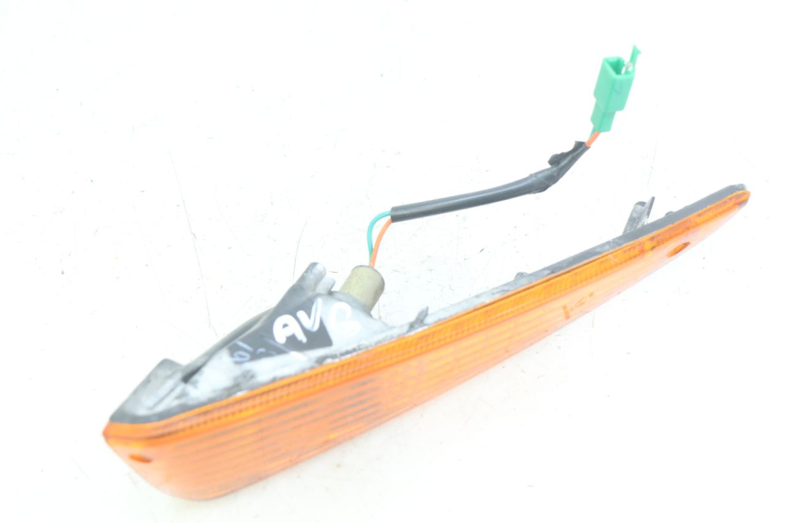 photo de LEFT FRONT TURN SIGNAL HONDA SCV LEAD 100 (2003 - 2007) - Markings and original references