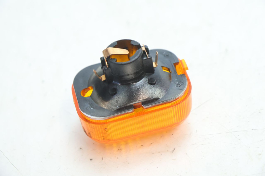 photo de FRONT LEFT TURN SIGNAL DUCATI SS IE DS CARENEE 1000 (2002 - 2006) - Fixing points details