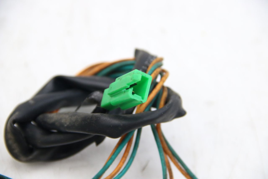 photo de LEFT FRONT TURN SIGNAL PEUGEOT TWEET 4T 50 (2010 - 2014) - Technical close-up