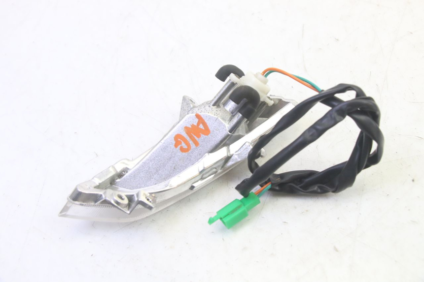 photo de FRONT LEFT TURN SIGNAL PEUGEOT TWEET PRO EFI 4T 50 (2021 - 2022) - Alternative perspective