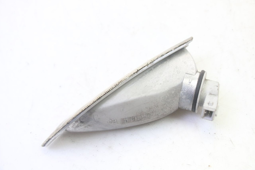 photo de LEFT FRONT TURN SIGNAL PIAGGIO VESPA S 2T 50 (2007 - 2014) - Zoom on usage condition