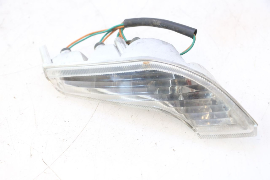 photo de FRONT LEFT TURN SIGNAL  PEUGEOT VIVACITY NEW 2T 50 (2008 - 2017) - Distinctive features