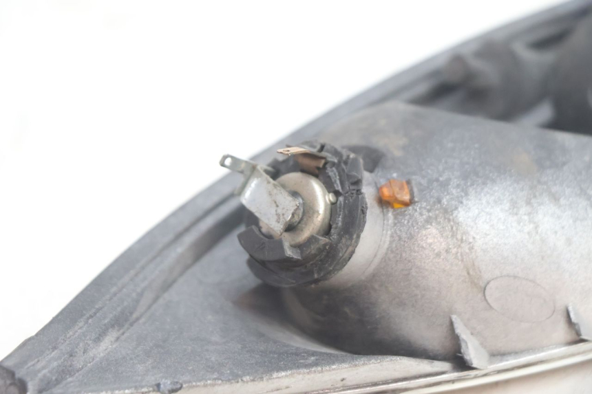 photo de FRONT LEFT TURN SIGNAL PEUGEOT VIVACITY 100 (1999 - 2008) - Fixing points details