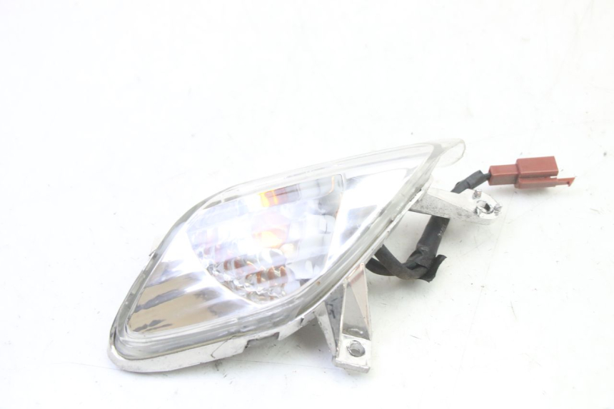 photo de FRONT LEFT TURN SIGNAL MBK WAAP 125 (2008 - 2013) - Alternative perspective