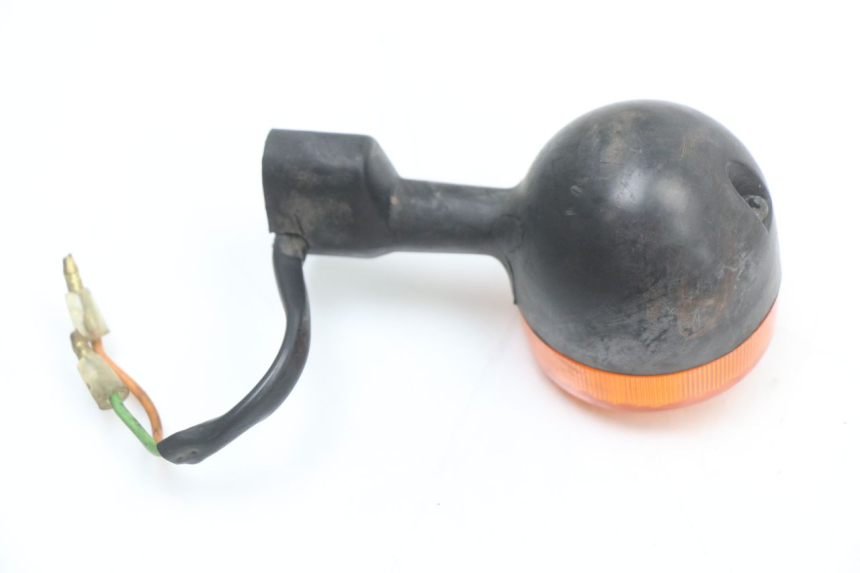photo de FRONT LEFT TURN SIGNAL  HONDA WALLAROO DX 50 (1993 - 1996) - Zoom on usage condition