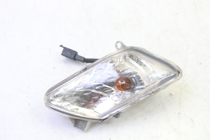 photo de LEFT FRONT TURN SIGNAL YAMAHA X-MAX XMAX 250 (2006 - 2009) - Main view
