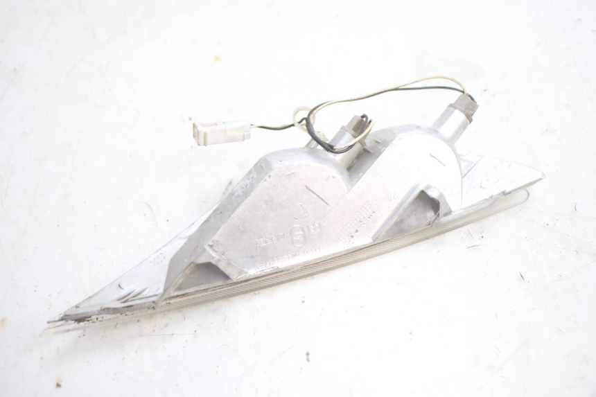 photo de FRONT LEFT TURN SIGNAL PIAGGIO X8 STREET 125 (2006 - 2007) - Product overview