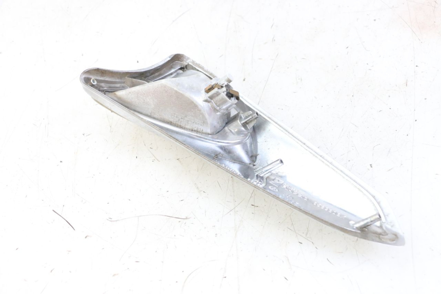 photo de LEFT FRONT TURN SIGNAL PIAGGIO XEVO - X EVO 125 (2007 - 2017) - Zoom on usage condition