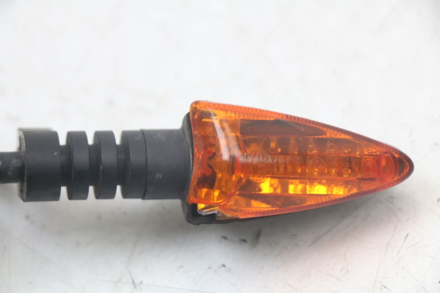 photo de LEFT FRONT TURN SIGNAL FANTIC XM PERFORMANCE 2T 50 (2021 - 2022) - Zoom on usage condition