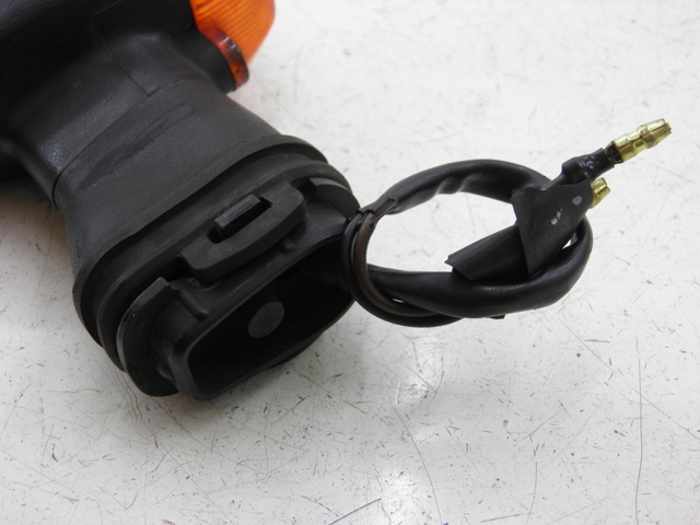 photo de FRONT LEFT TURN SIGNAL  YAMAHA FZS FAZER 1000 (2003 - 2005) - Alternative perspective