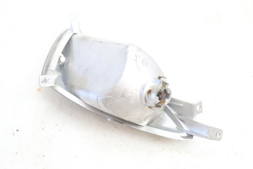 photo de LEFT FRONT TURN SIGNAL YAMAHA YP MAJESTY 125 (2007 - 2010) - Alternative perspective