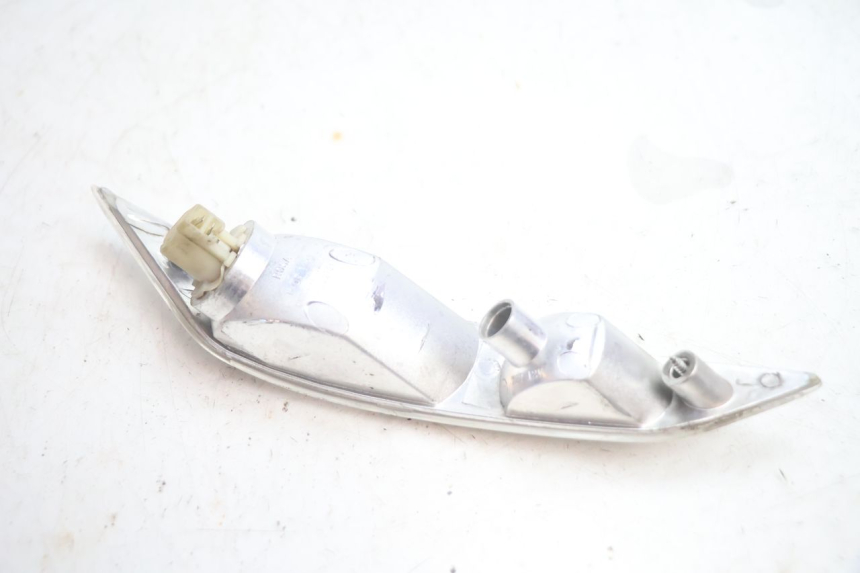 photo de FRONT LEFT TURN SIGNAL  PIAGGIO ZIP 4T 50 (2018 - 2020) - Fixing points details
