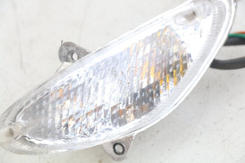 photo de LEFT FRONT TURN SIGNAL UNIVERSAL BIKE ZN50QT-11B 50 (2018 - 2021) - Component detail