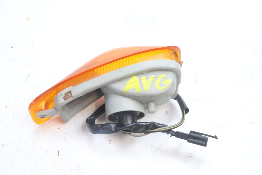 photo de LEFT FRONT TURN SIGNAL KAWASAKI ZZR 600 (1995 - 2004) - Alternative perspective