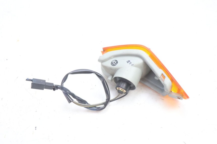 photo de LEFT FRONT TURN SIGNAL KAWASAKI ZZR 600 (1995 - 2004) - Product overview